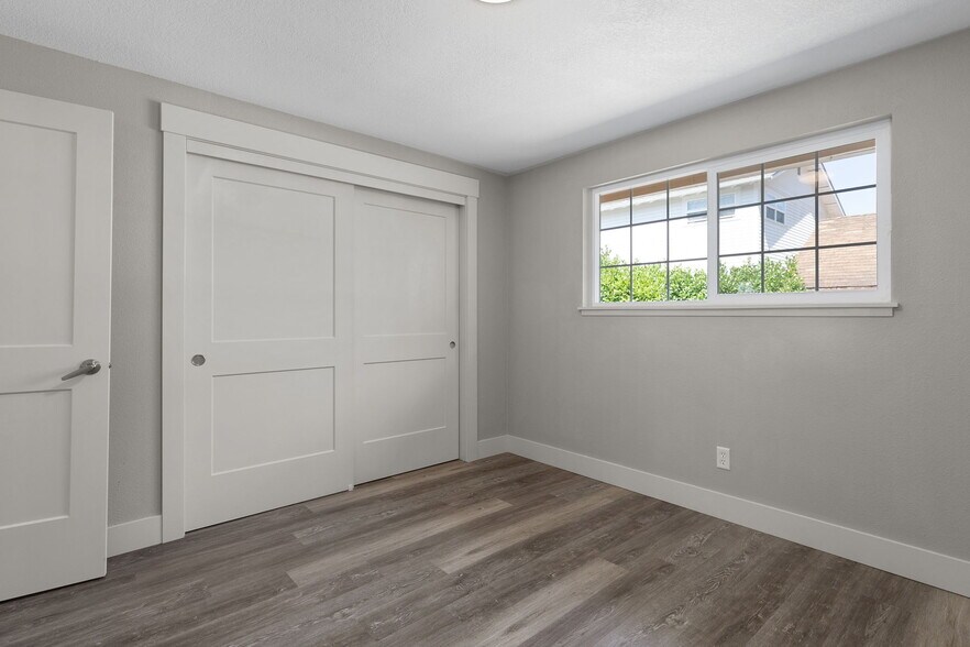 More Photos Of 201-307 Trees Ct, Silverton Apartments For Sale