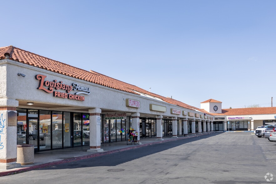 Primary Photo Of 1645-1647 E Palmdale Blvd, Palmdale Unknown For Lease