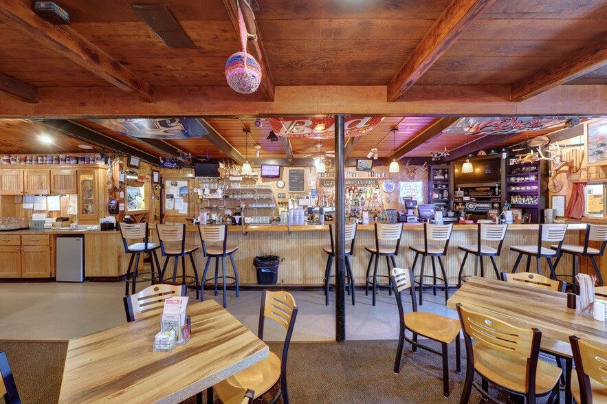 More Photos Of 996 Pacific Dr, Hammond Restaurant For Sale