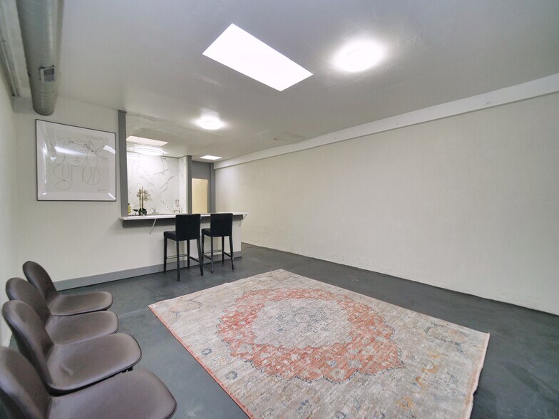 More Photos Of 9614-9616 MacArthur Blvd, Oakland Specialty For Sale