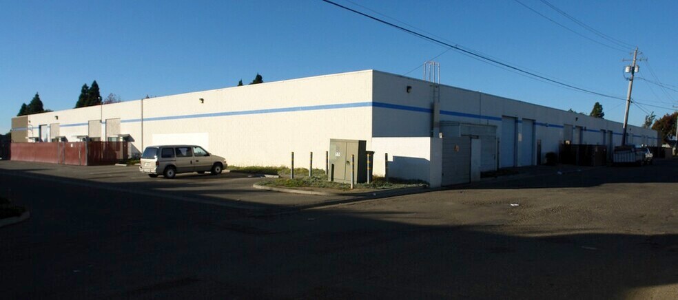 More Photos Of 402 Farnel Rd, Santa Maria Light Manufacturing For Sale