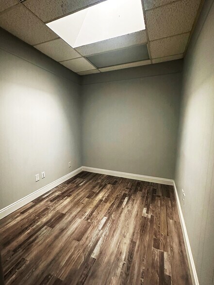 More Photos Of 3165 Dauphin St, Mobile Freestanding For Sale