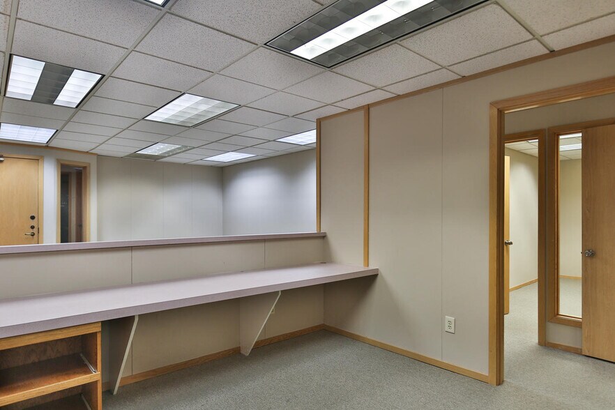 More Photos Of 14670 NE 8th St, Bellevue Medical For Lease