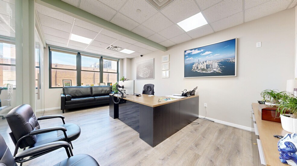 More Photos Of 164 20th St, Brooklyn Office For Lease