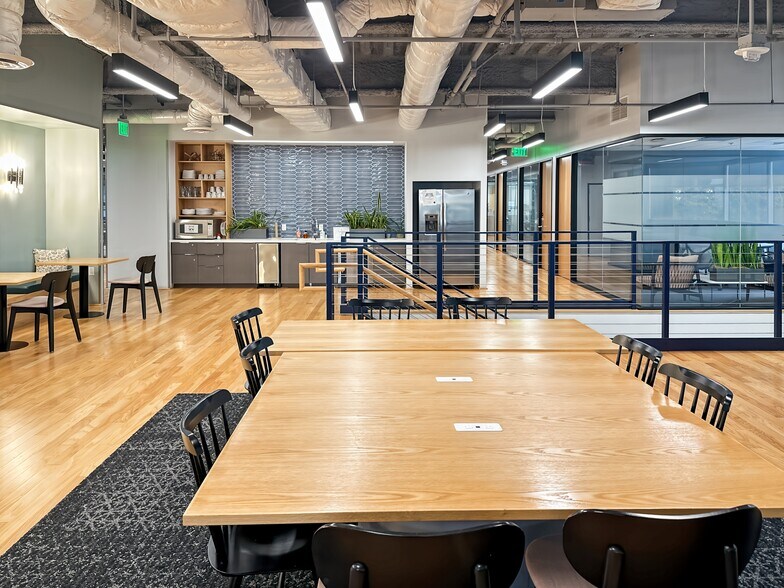 More Photos Of 555 Anton Blvd, Costa Mesa Coworking Space