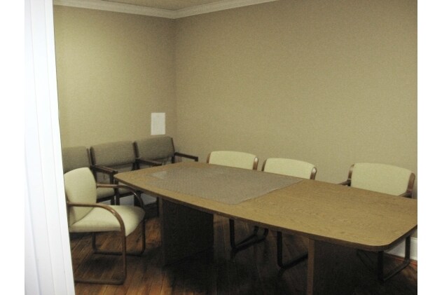 More Photos Of 10 N Public Sq, Murfreesboro Storefront Retail Office For Lease