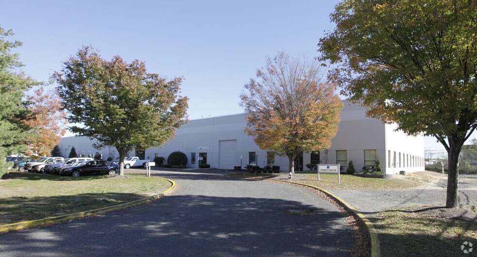 More Photos Of 9 Chris Ct, South Brunswick Unknown For Lease