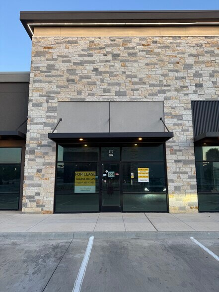 More Photos Of 15101 Ronald Reagan Blvd, Leander General Retail For Sale