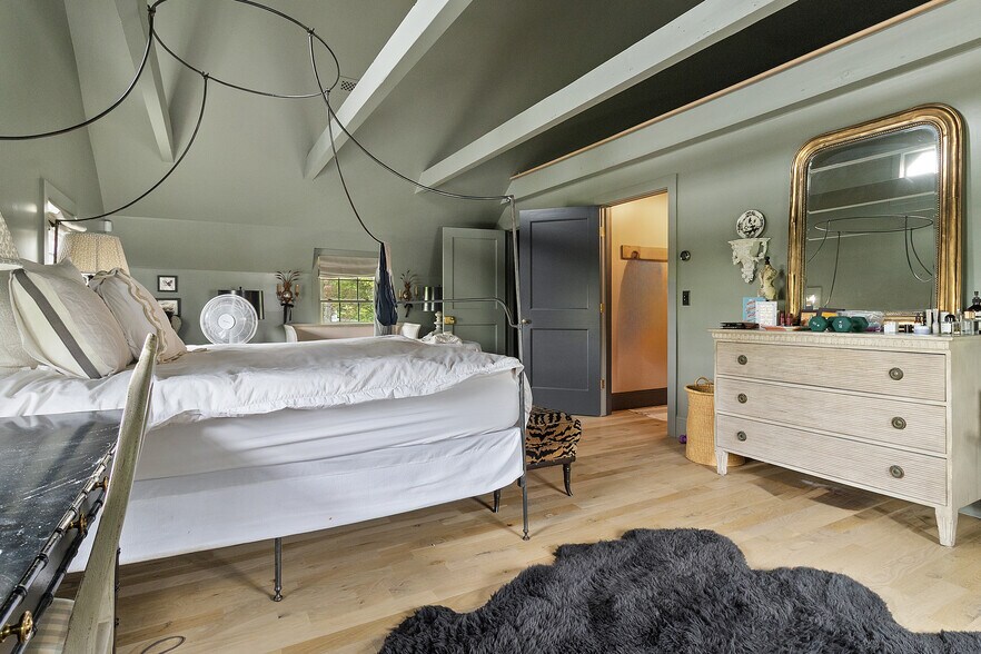 More Photos Of 259 Westchester Ave, Pound Ridge Storefront For Sale