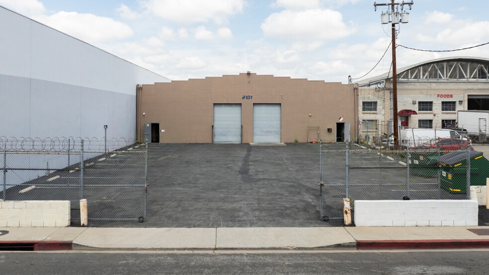 Primary Photo Of 2101 E 51st St, Vernon Manufacturing For Sale