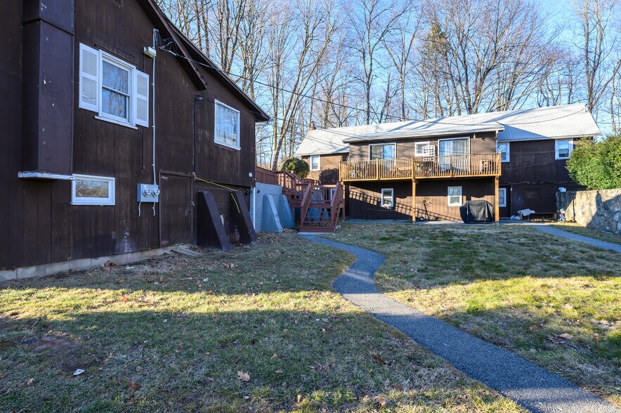 More Photos Of 5 Baker St, Mohegan Lake Apartments For Sale