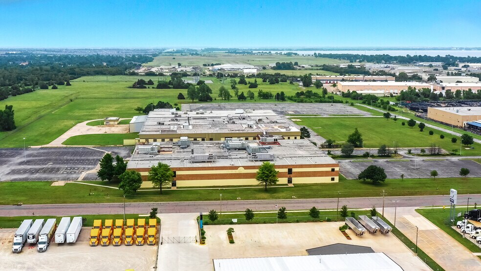 More Photos Of 10321 W Reno Ave, Oklahoma City Manufacturing For Sale