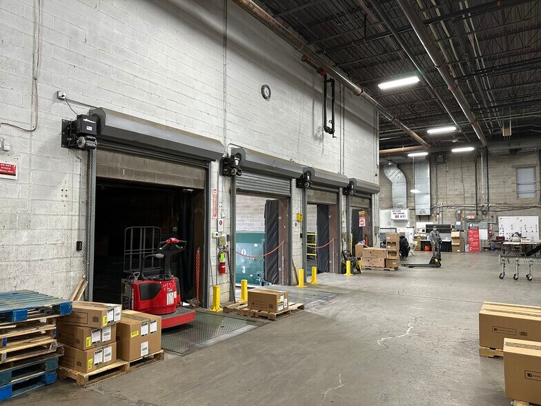 More Photos Of 10 State St, Moonachie Warehouse For Lease