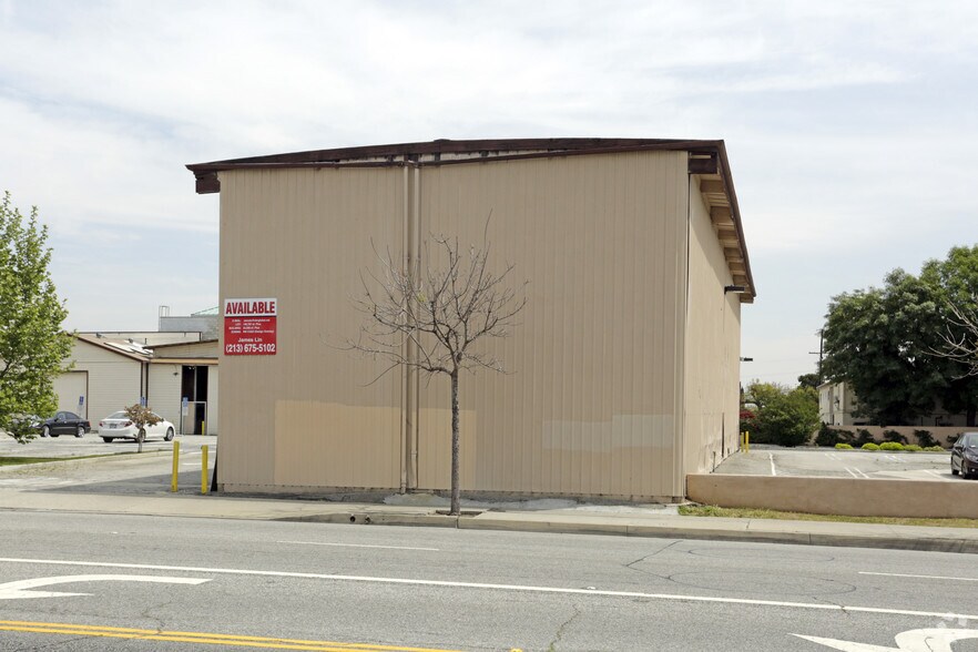 More Photos Of 8614 Valley Blvd, Rosemead Light Distribution For Sale