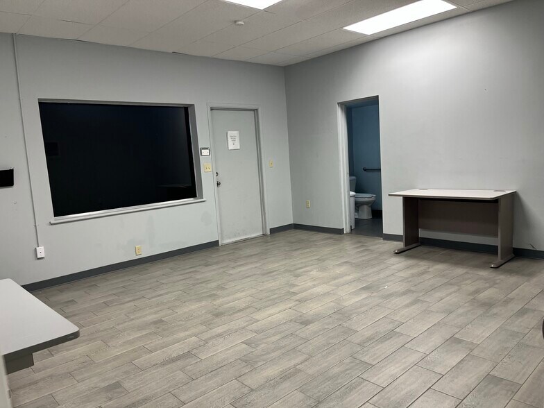 More Photos Of 1020 Mason Ave, Daytona Beach Medical For Lease