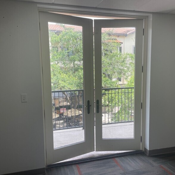 More Photos Of 444 W New England Ave, Winter Park Office For Lease