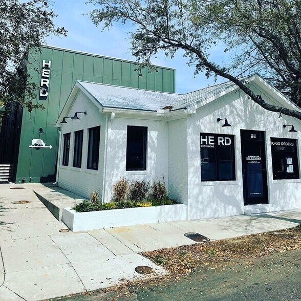 Primary Photo Of 106 Grove St, Charleston Restaurant For Sale