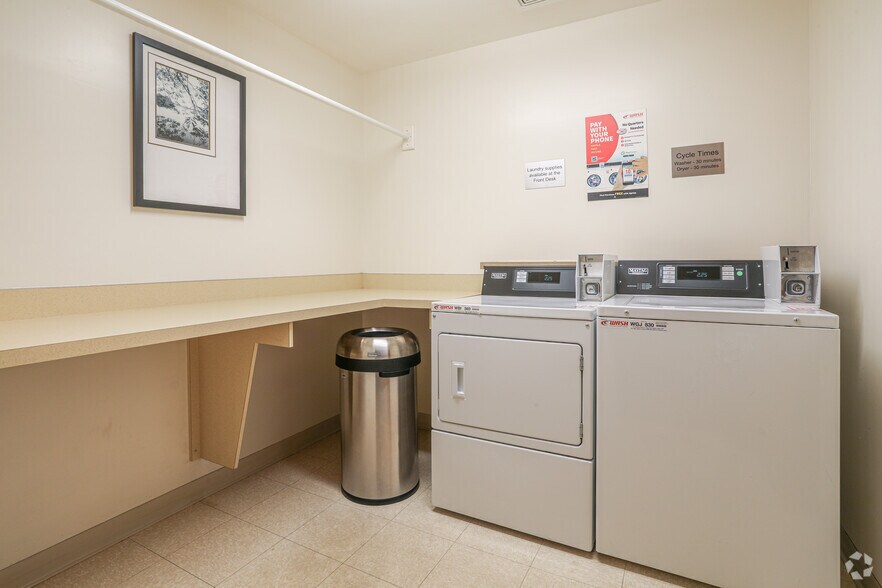 More Photos Of 1520 Mount Garfield Rd, Norton Shores Hotel For Sale