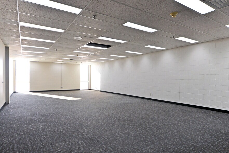 More Photos Of 9220 Bass Lake Rd, New Hope Medical For Lease
