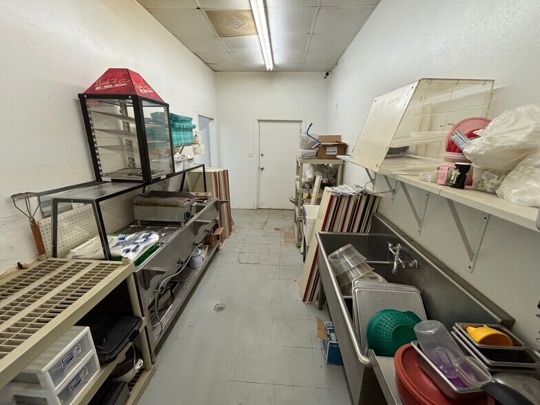 More Photos Of 866 FM 99, Whitsett Storefront For Sale