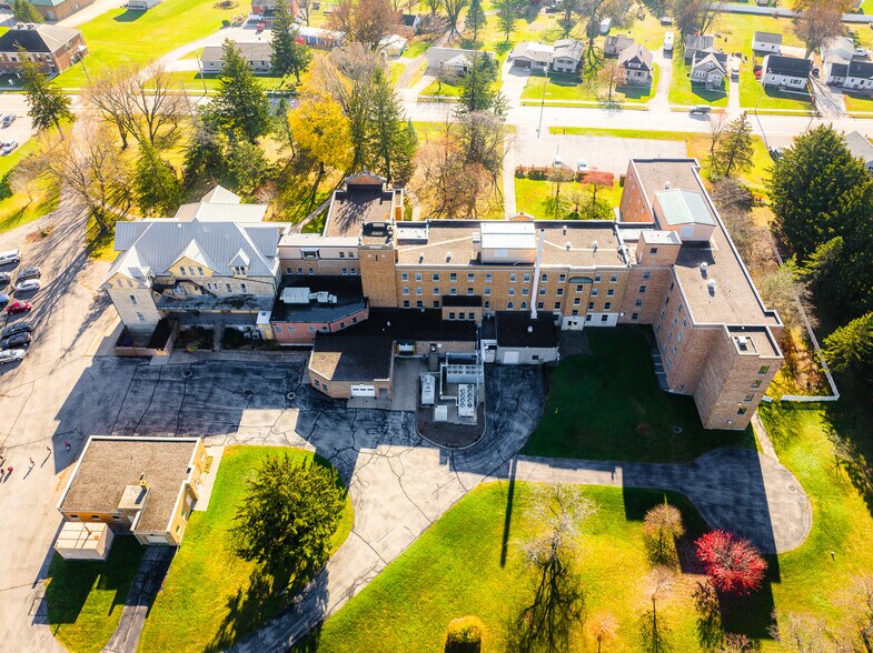 More Photos Of W2658 WI-33, La Crosse Assisted Living For Sale