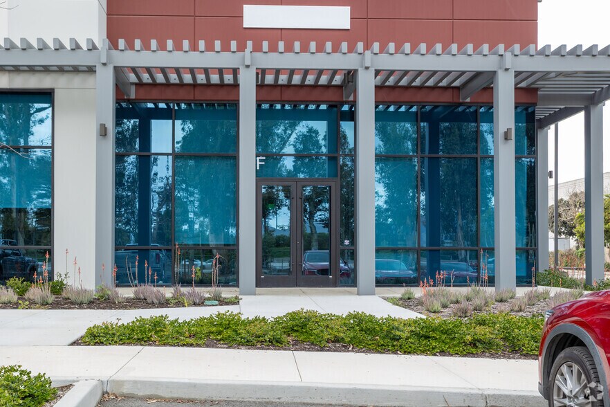 More Photos Of 3211 Mission Oaks Blvd, Camarillo Unknown For Lease