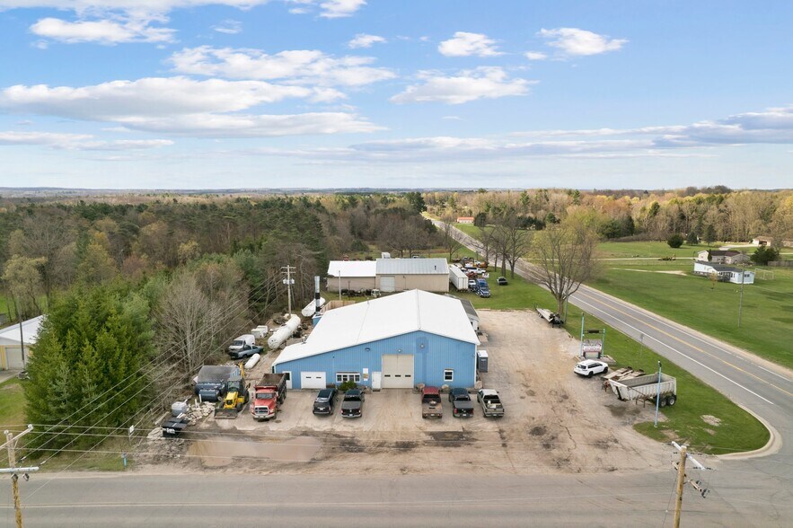 More Photos Of 19925 12 Mile Rd, Big Rapids Service For Sale