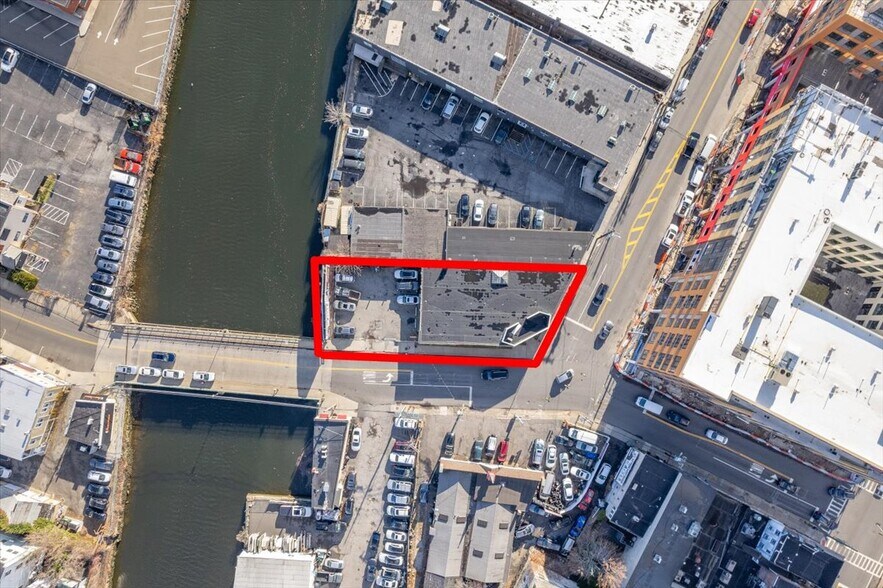 More Photos Of 10 Mill St, Port Chester Freestanding For Sale