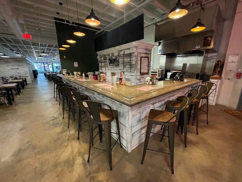 More Photos Of 24 E Magnolia Ave, Eustis Storefront For Lease