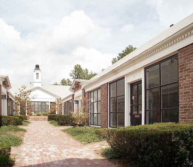 More Photos Of 8505 Delmar Blvd, University City Office For Lease