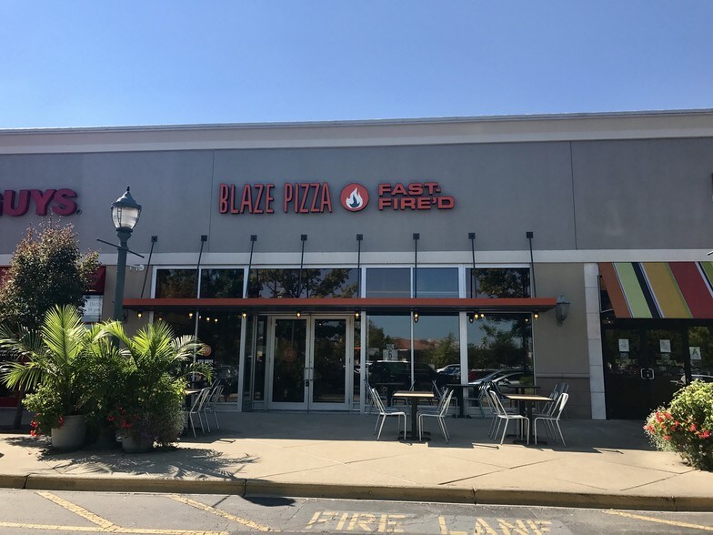 More Photos Of 4302-4330 Summit Plaza Dr, Louisville Unknown For Lease