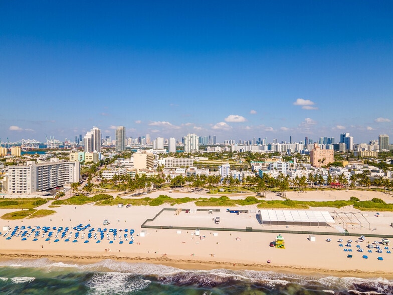 More Photos Of 600 Ocean Dr, Miami Beach Hotel For Sale