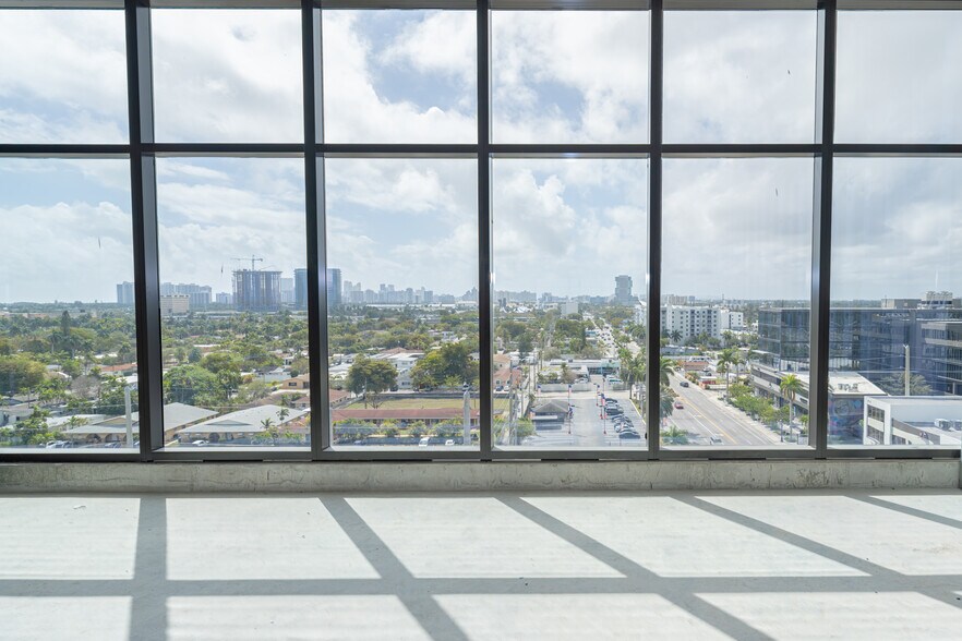 More Photos Of 800 N Federal Hwy, Hallandale Beach Office For Sale
