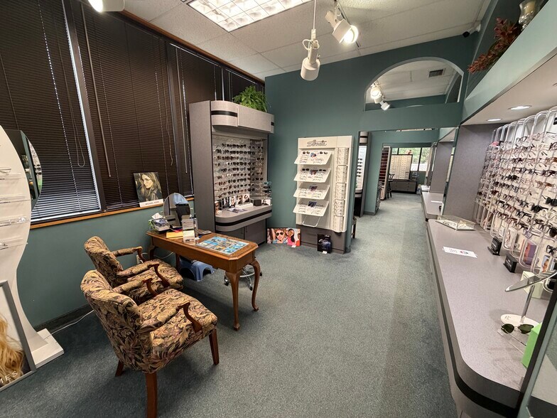 More Photos Of 107 Kingsway Rd, Brandon Medical For Sale