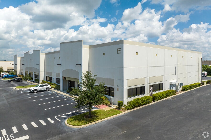 More Photos Of 4610-4630 Eagle Falls Pl, Tampa Warehouse For Lease
