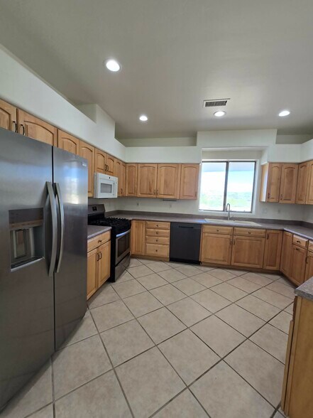 More Photos Of 3760 E Airport Dr, Rimrock Specialty For Sale