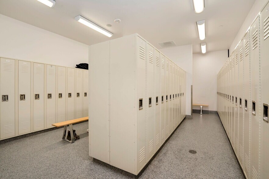 More Photos Of 300 Morrie Ave, Cheyenne Office For Sale