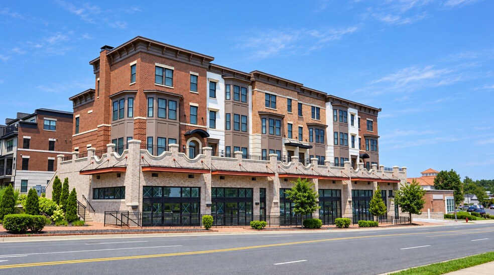 More Photos Of 239 Maple W ave, Vienna General Retail For Lease