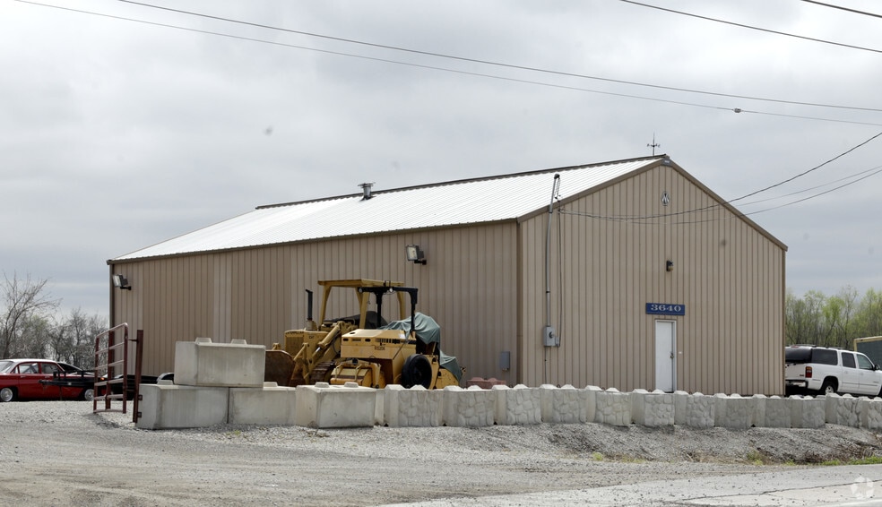 More Photos Of 3640 N Hwy 94, Saint Charles Warehouse For Sale