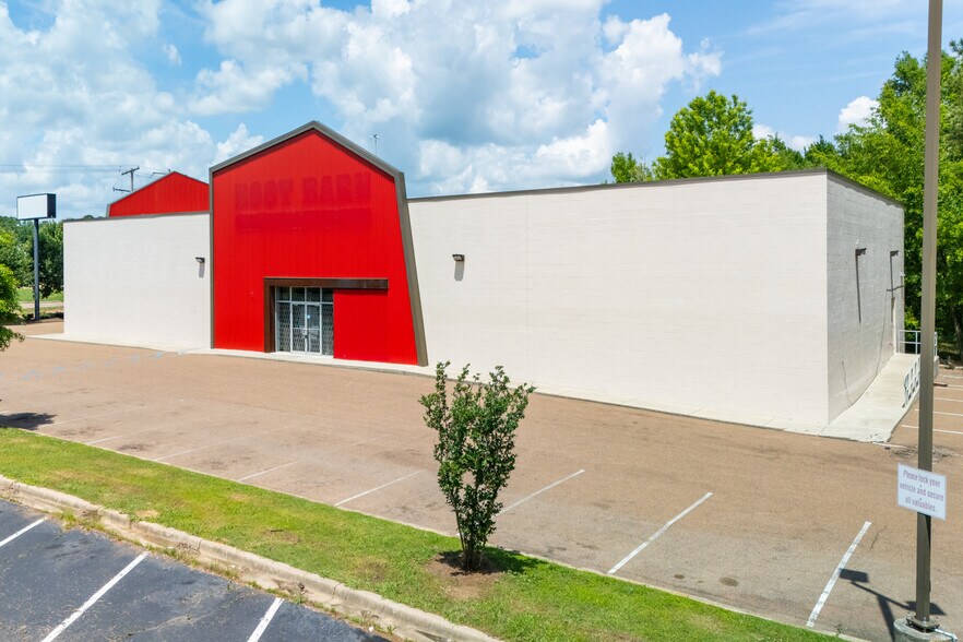 More Photos Of 6036 I-55, Jackson Freestanding For Sale