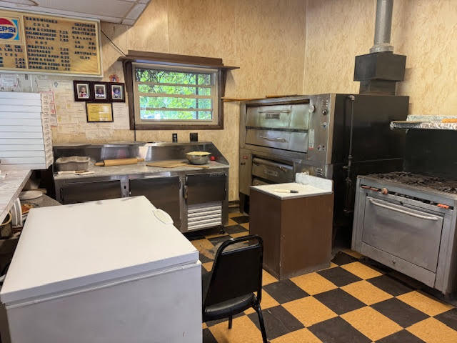 More Photos Of 233 Main St, Highland Falls General Retail For Sale