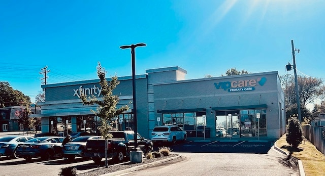 More Photos Of 2847 Poplar Ave, Memphis Storefront Retail Office For Lease