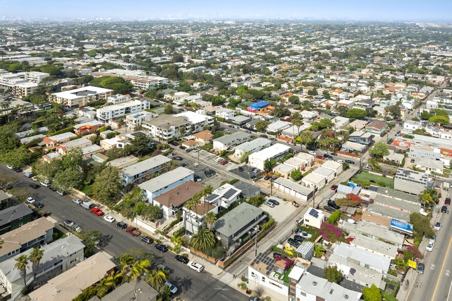 More Photos Of 250 3rd Ave, Venice Apartments For Sale