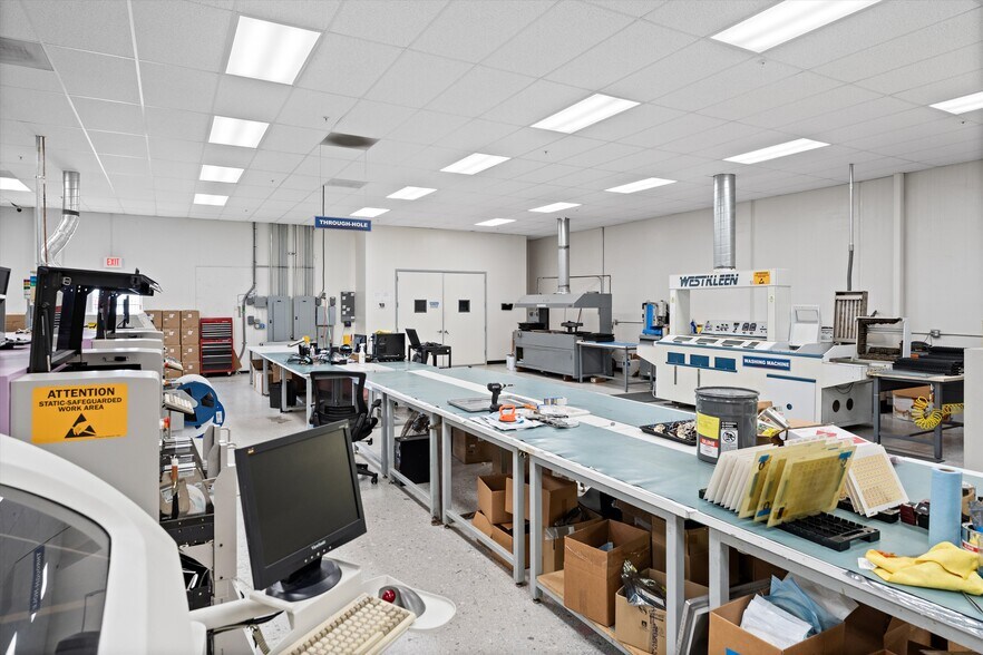 More Photos Of 7433-7439 Lampson Ave, Garden Grove Warehouse For Sale