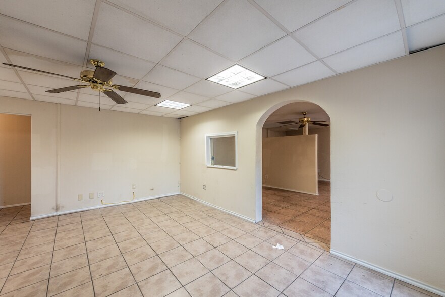 More Photos Of 1006 West Ave, San Antonio Freestanding For Sale
