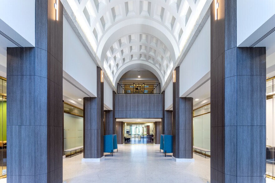 More Photos Of 9144 Arrowpoint Blvd, Charlotte Office For Sale