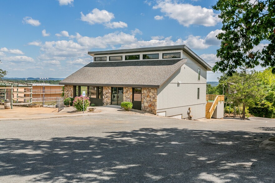 More Photos Of 1116 W Highway 76, Branson General Retail For Lease