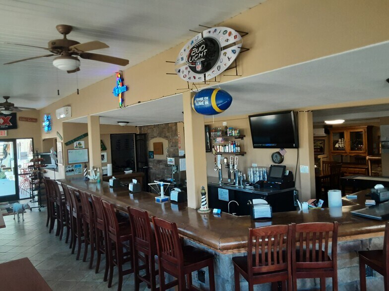 More Photos Of 6706 Limbaugh Ln, Hickory Marina For Sale