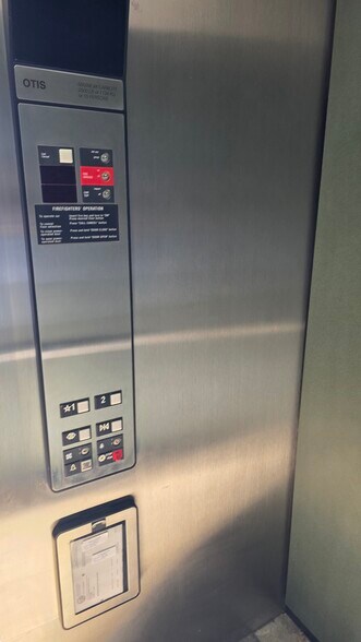 More Photos Of 41530 Enterprise Cir S, Temecula Office For Sale