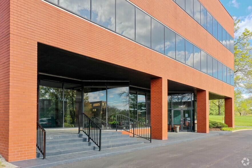 More Photos Of 11457 Olde Cabin Rd, Creve Coeur Office For Lease